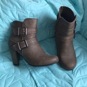 Ankle boots